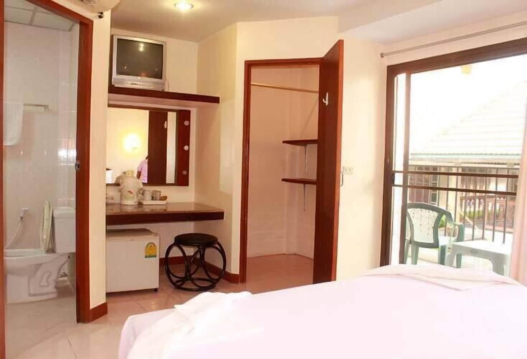 Hotel Sp House Phuket à Kata Beach Extérieur photo