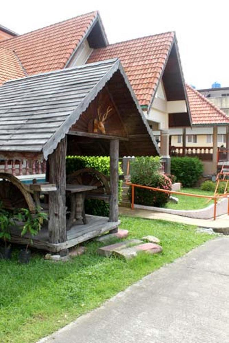 Hotel Sp House Phuket à Kata Beach Extérieur photo